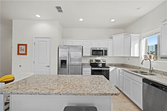 3353 Bermuda Street, Kingman, AZ 86401