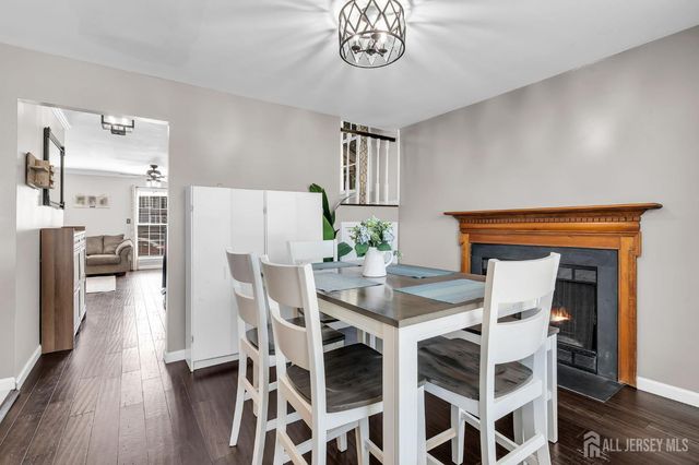 49 Lantern Lane, Sayreville, NJ 08872