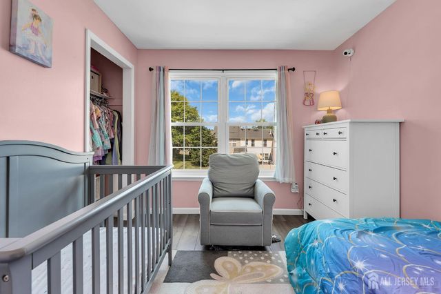 49 Lantern Lane, Sayreville, NJ 08872