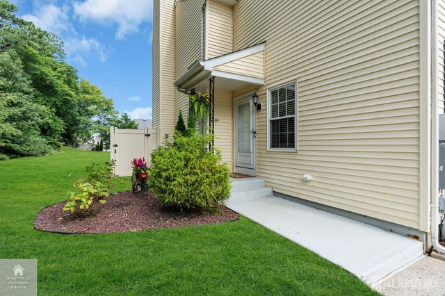 49 Lantern Lane, Sayreville, NJ 08872