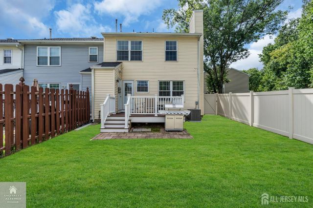 49 Lantern Lane, Sayreville, NJ 08872