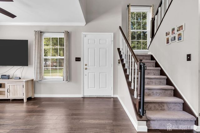 49 Lantern Lane, Sayreville, NJ 08872