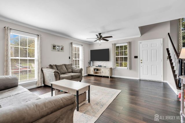 49 Lantern Lane, Sayreville, NJ 08872