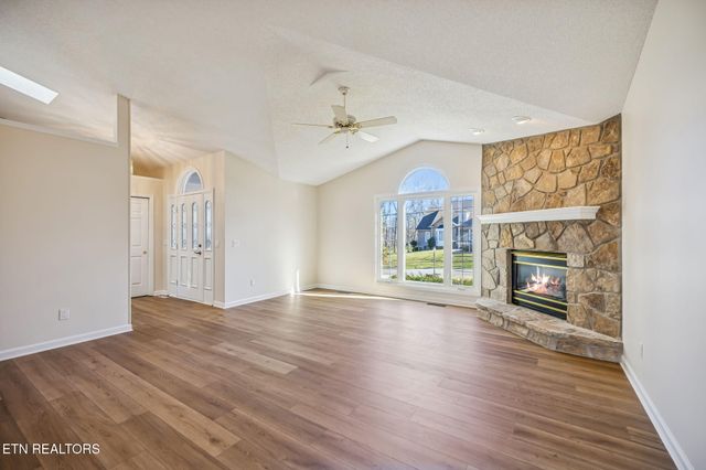 107 Walden Ridge Drive, Crossville, TN 38558
