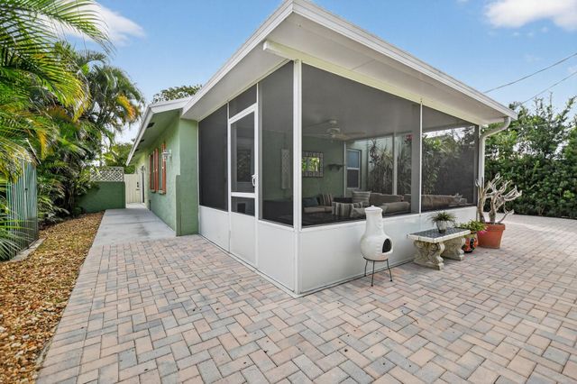 501 NW 54th St, Boca Raton, FL 33487