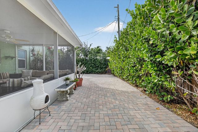 501 NW 54th St, Boca Raton, FL 33487