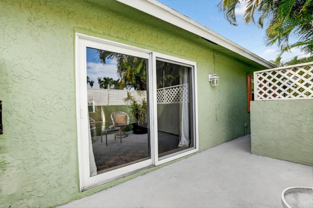 501 NW 54th St, Boca Raton, FL 33487