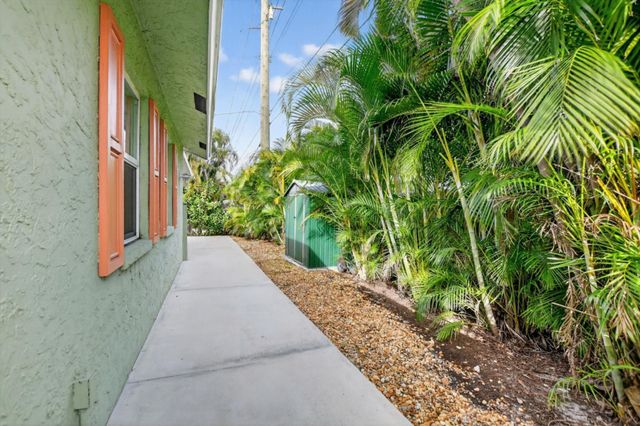 501 NW 54th St, Boca Raton, FL 33487