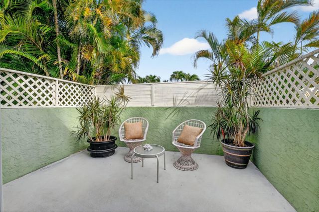 501 NW 54th St, Boca Raton, FL 33487