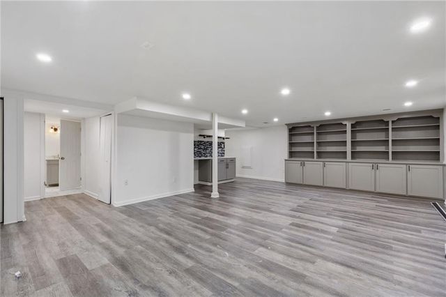 808 Valbrook SW Court, Lilburn, GA 30047