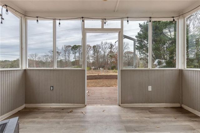 808 Valbrook SW Court, Lilburn, GA 30047