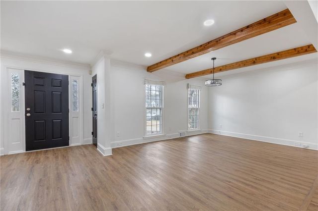 808 Valbrook SW Court, Lilburn, GA 30047