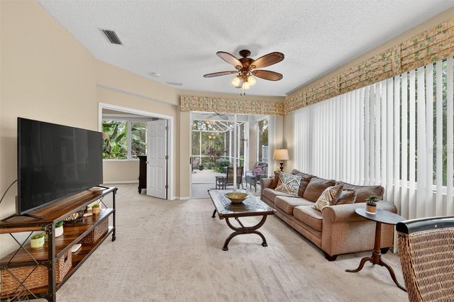 8512 54TH AVENUE CIRCLE E, Bradenton, FL 34211