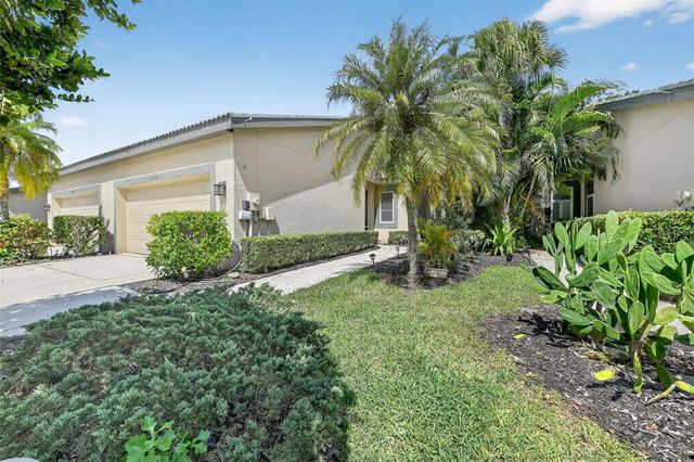 8512 54TH AVENUE CIRCLE E, Bradenton, FL 34211
