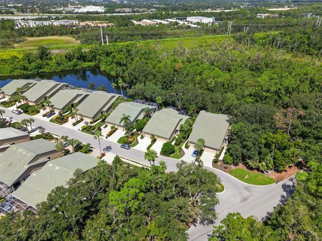 8512 54TH AVENUE CIRCLE E, Bradenton, FL 34211