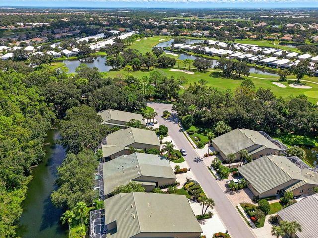8512 54TH AVENUE CIRCLE E, Bradenton, FL 34211
