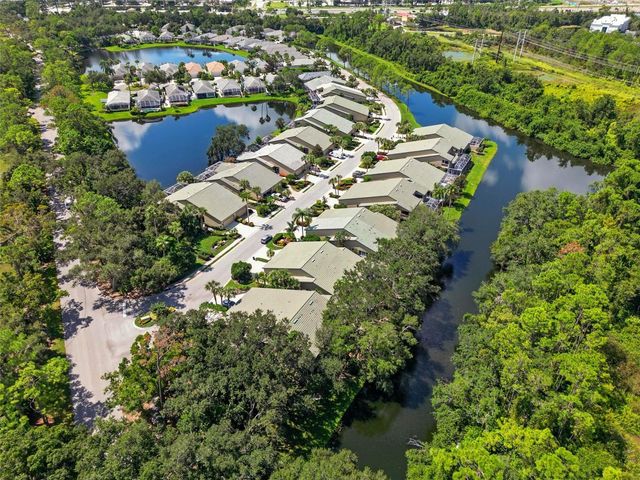 8512 54TH AVENUE CIRCLE E, Bradenton, FL 34211