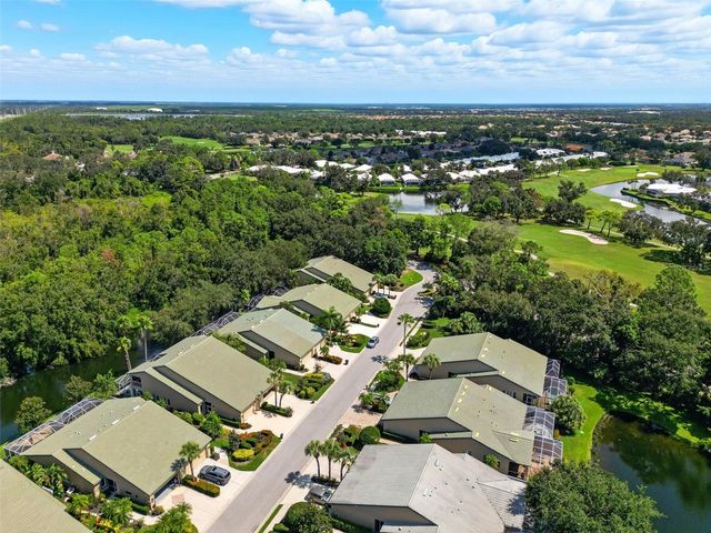 8512 54TH AVENUE CIRCLE E, Bradenton, FL 34211