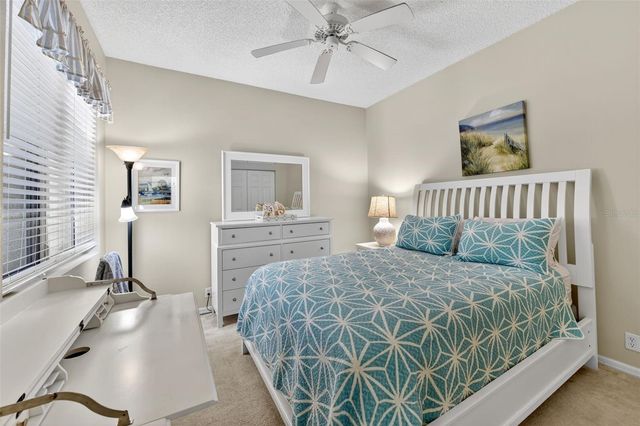 8512 54TH AVENUE CIRCLE E, Bradenton, FL 34211