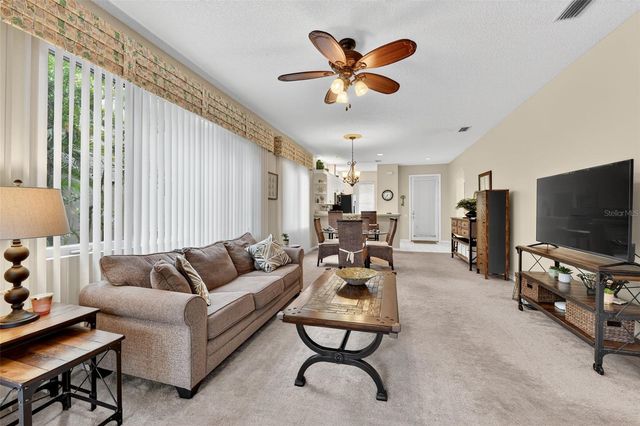 8512 54TH AVENUE CIRCLE E, Bradenton, FL 34211