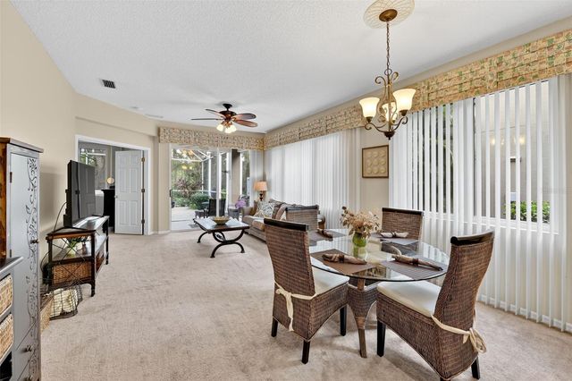 8512 54TH AVENUE CIRCLE E, Bradenton, FL 34211