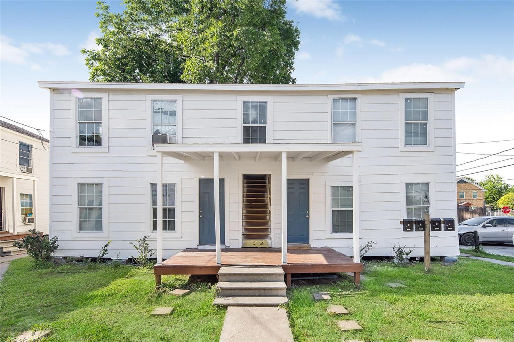 1911 Benson Street 4, Houston, TX 77020