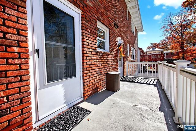 61 Star Lake Road 2, Bloomingdale, NJ 07403