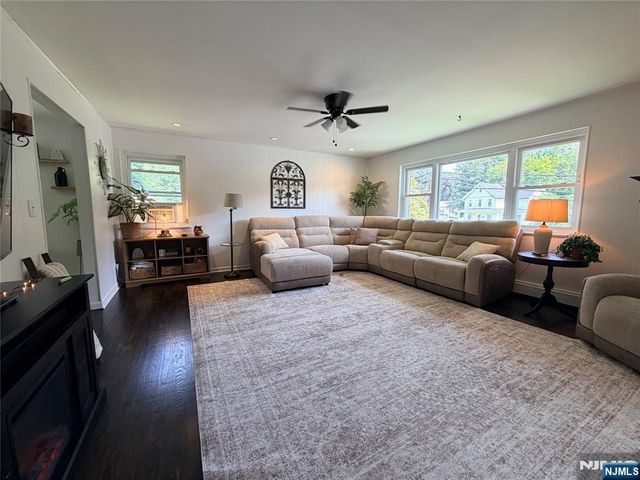 61 Star Lake Road 2, Bloomingdale, NJ 07403