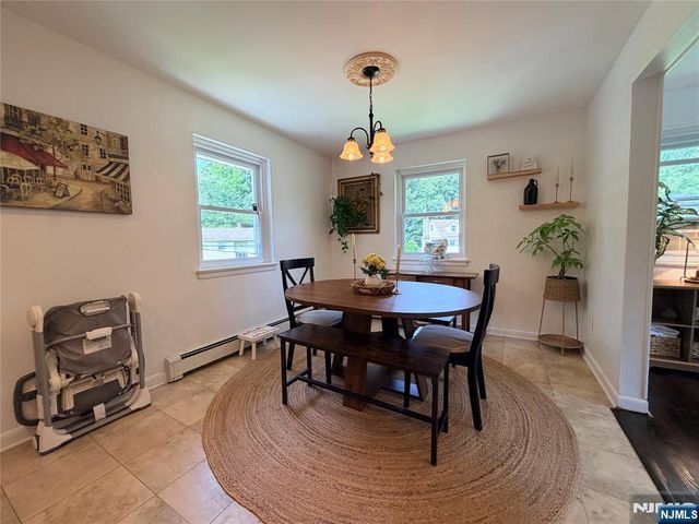 61 Star Lake Road 2, Bloomingdale, NJ 07403