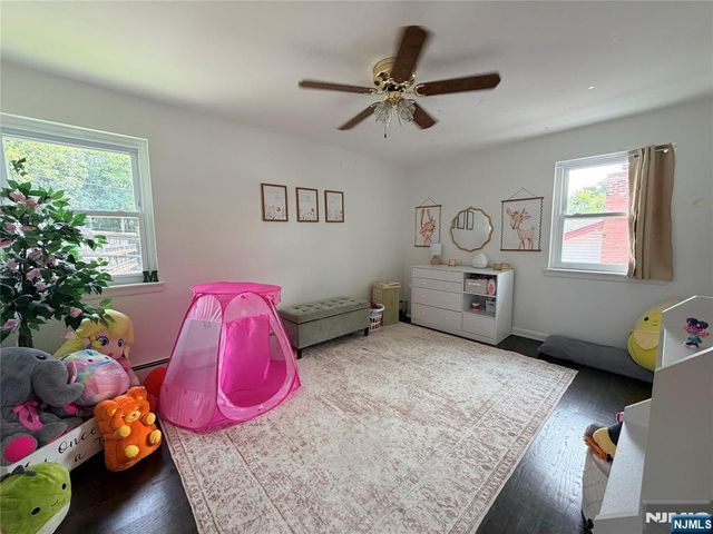 61 Star Lake Road 2, Bloomingdale, NJ 07403