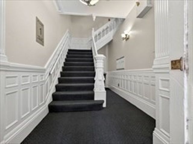 226 Newbury St 21, Boston, MA 02116