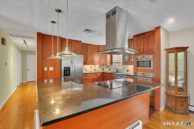 68 Eagle Place, West Haven, CT 06516