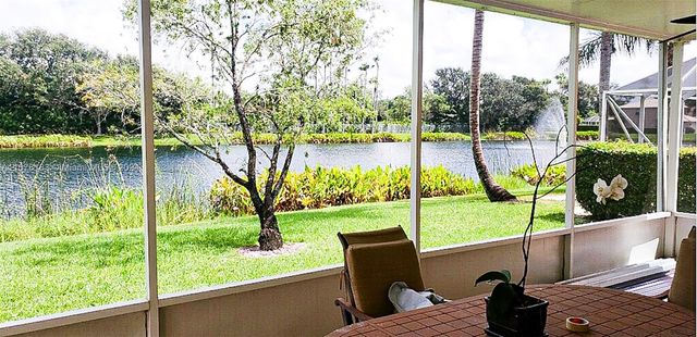 9535 Fox Trot Ln, Boca Raton, FL 33496