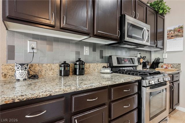 8054 Meadow Pasture Street, North Las Vegas, NV 89085