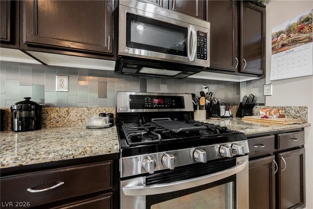 8054 Meadow Pasture Street, North Las Vegas, NV 89085