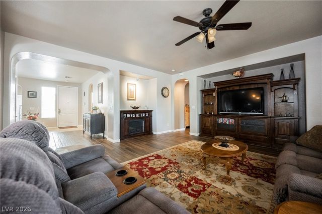 8054 Meadow Pasture Street, North Las Vegas, NV 89085
