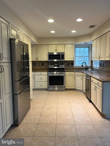 2808 TRUMPETER CT, Waldorf, MD 20601