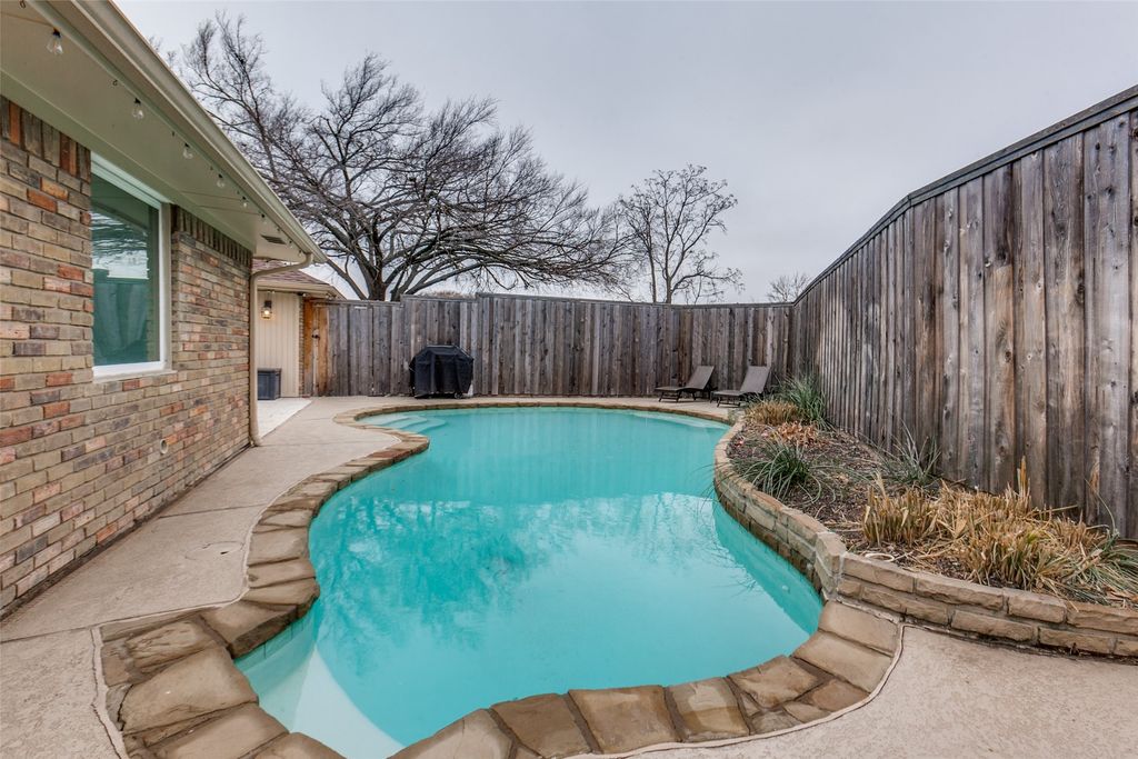 2901 Regal Road, Plano, TX 75075