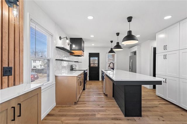 6531 Holmes Road, Kansas City, MO 64131