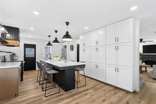 6531 Holmes Road, Kansas City, MO 64131