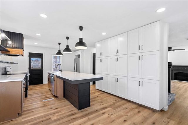 6531 Holmes Road, Kansas City, MO 64131