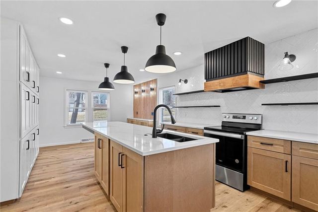 6531 Holmes Road, Kansas City, MO 64131