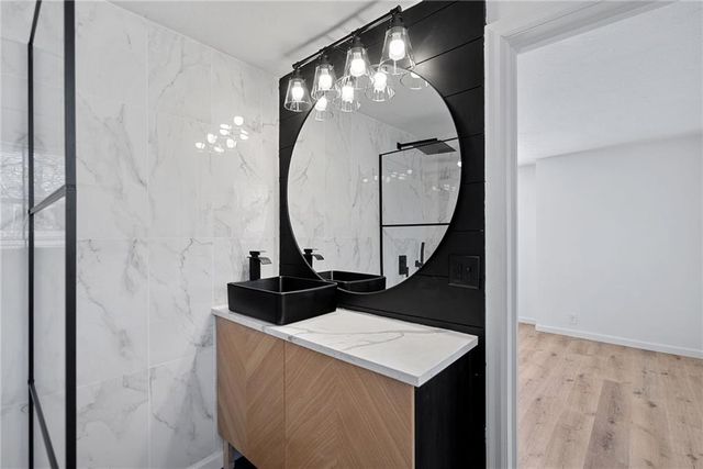 6531 Holmes Road, Kansas City, MO 64131