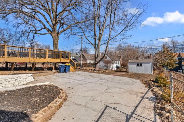 6531 Holmes Road, Kansas City, MO 64131