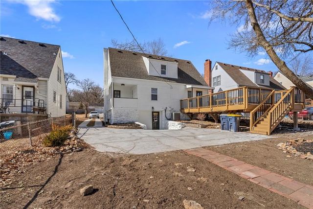 6531 Holmes Road, Kansas City, MO 64131