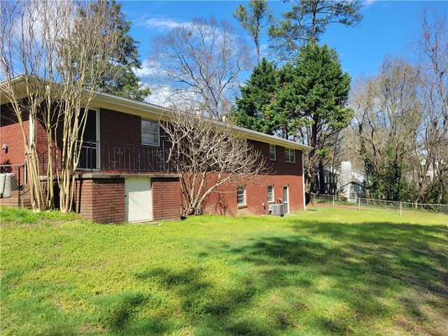 3009 Caldwell NE Road, Brookhaven, GA 30319