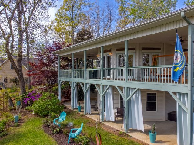 218 Lakeshore Drive, Hayesville, NC 28904