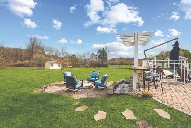 16 Marie Lane, Wallingford, CT 06492