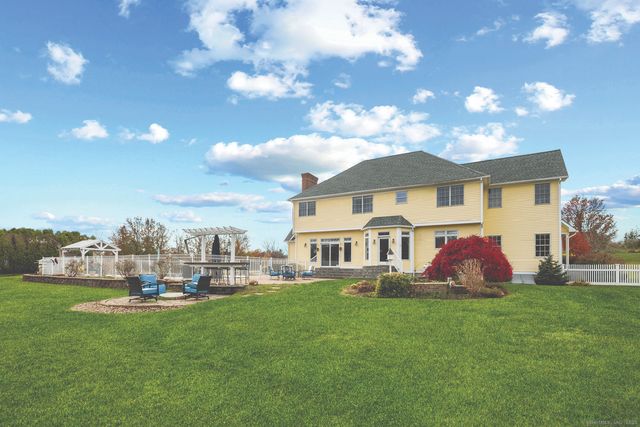 16 Marie Lane, Wallingford, CT 06492