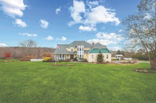 16 Marie Lane, Wallingford, CT 06492